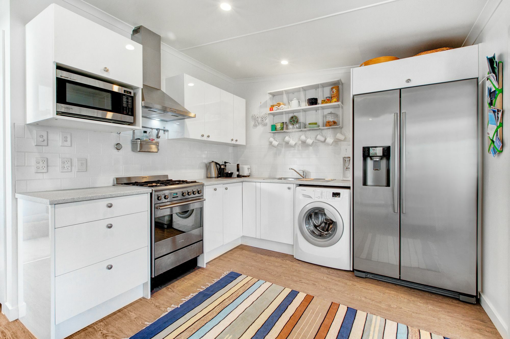 The Little Blue Bach In Oneroa Village By Waiheke Unlimited Eksteriør bilde